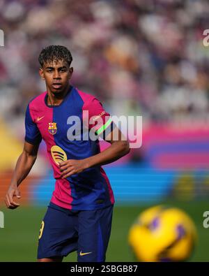 Lamine Yamal du FC Barcelone lors du match la Liga EA Sports entre le FC Barcelone et le Deportivo Alavés a joué au stade Lluis Companys le 2 février 2024 à Barcelone, en Espagne. (Photo de Bagu Blanco / PRESSINPHOTO) Banque D'Images