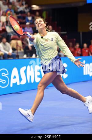 Asheville, Caroline du Sud, États-Unis. 02 février 2025. SC. 02 février 2025. Emma Navarro lors d'une apparition publique pour Stars Servin' Up Love Celebrity Tennis Hurricane Helene Benefit, Harrah's Cherokee Center, Asheville, SC, 2 février, 2025. crédit : Derek Storm/Everett Collection/Alamy Live News crédit : Everett Collection Inc/Alamy Live News Banque D'Images