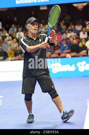 Asheville, Caroline du Sud, États-Unis. 02 février 2025. SC. 02 février 2025. ESAI Morales lors d'une apparition publique pour Stars Servin' Up Love Celebrity Tennis Hurricane Helene Benefit, Harrah's Cherokee Center, Asheville, SC, 2 février, 2025. crédit : Derek Storm/Everett Collection/Alamy Live News crédit : Everett Collection Inc/Alamy Live News Banque D'Images