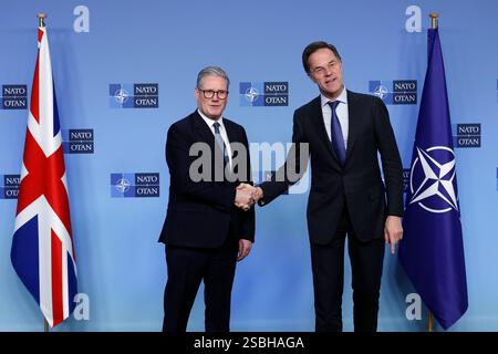 Le premier ministre Sir Keir Starmer lors d’une réunion bilatérale avec le secrétaire général de l’OTAN, Mark Rutte, au siège de l’OTAN à Bruxelles, en Belgique. Date de la photo : lundi 3 février 2025. Banque D'Images