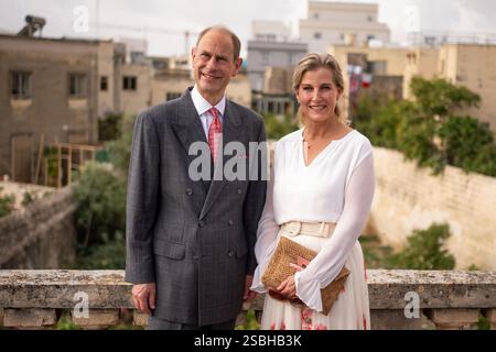 Dossier photo datée du 09/10/24 du duc et de la duchesse d'Édimbourg, lors d'une visite de Villa Guardamangia, à Pieta, Malte. Le duc et la duchesse d'Édimbourg font une tournée royale officielle au Népal cette semaine. Date d'émission : lundi 3 février 2025. Banque D'Images
