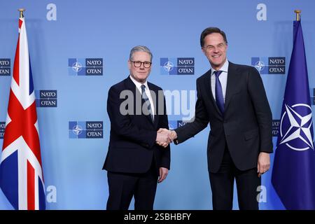 Le premier ministre Sir Keir Starmer lors d’une réunion bilatérale avec le secrétaire général de l’OTAN, Mark Rutte, au siège de l’OTAN à Bruxelles, en Belgique. Date de la photo : lundi 3 février 2025. Banque D'Images