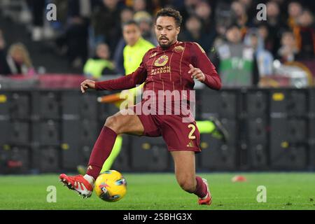 Rome, Latium. 02 février 2025. Devyne Rensch de L'AS Roma lors du match de Serie A entre Roma et Napoli au stade olympique, Italie, le 2 février 2025. Crédit crédit : massimo insabato/Alamy Live News Banque D'Images