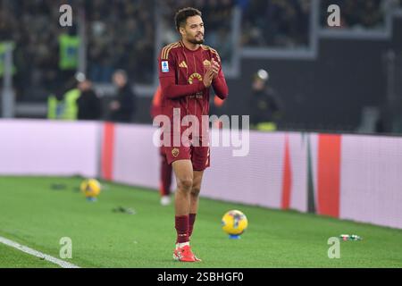 Rome, Latium. 02 février 2025. Devyne Rensch de L'AS Roma lors du match de Serie A entre Roma et Napoli au stade olympique, Italie, le 2 février 2025. Crédit crédit : massimo insabato/Alamy Live News Banque D'Images