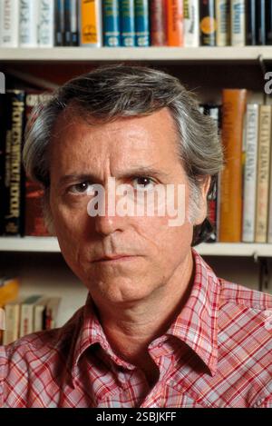 L'écrivain américain Don DeLillo à New York, juillet 1988. Photographie de Bernard Gotfryd. Banque D'Images