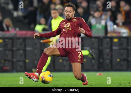 Rome, Latium. 02 février 2025. Devyne Rensch de L'AS Roma lors du match de Serie A entre Roma et Napoli au stade olympique, Italie, le 2 février 2025. AllShotLive Credit : Sipa USA/Alamy Live News Banque D'Images