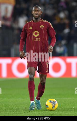 Rome, Latium. 02 février 2025. Evan Ndicka de L'AS Roma lors du match de Serie A entre Roma et Napoli au stade olympique, Italie, le 02 février 2025. AllShotLive Credit : Sipa USA/Alamy Live News Banque D'Images