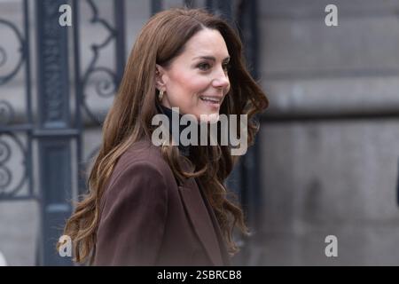 Londres, Royaume-Uni. 04 février 2025. Sur la photo : SAR Catherine - la princesse de Galles quitte la National Portrait Gallery après avoir lancé un nouveau projet du Royal Foundation Centre for Early Childhood. Crédit : Justin Ng/Alamy Live News Banque D'Images