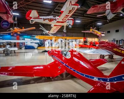 Avions exposés à l'intérieur du Florida Air Museum, berceau du SUN 'n FUN, à Lakeland Florida USA Banque D'Images