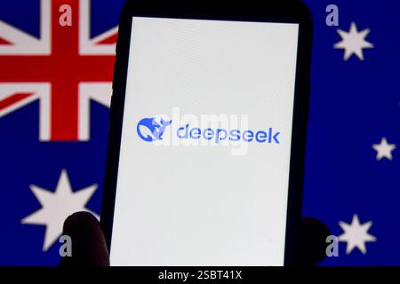 Londres, Royaume-Uni. 4 février 2025. Le bot chinois de chat IA DeepSeek a été interdit des appareils du gouvernement australien, apparemment pour des raisons de sécurité nationale. Crédit : Vuk Valcic/Alamy Banque D'Images