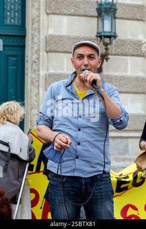 Mobilisation pour la culture. HK et les Saltimbanks : concert de rue organisé par le Carmagnole dans différents lieux. Place de la Comédie. Montpellier, Occitanie, France Banque D'Images