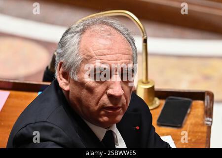 Paris, France. 04th Feb, 2025. Le premier ministre François Bayrou lors des questions au Gouvernement à l'Assemblée nationale, 4 janvier 2025 - 04/02/2025 - France/Ile-de-France (région)/Paris - Julien Mattia/le Pictorium crédit : LE Pictorium/Alamy Live News Banque D'Images