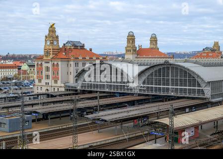 La gare centrale de Prague (Praha hlavni nadrazi), le hub ferroviaire le plus fréquenté de Tchéquie, à Prague, capitale de la République tchèque, le 1er février 2025 Banque D'Images