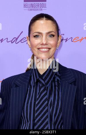 Viviane Geppert BEI der film Premiere von ‚„Wunderschoener“ AM 4.02.2025 à Berlin Banque D'Images
