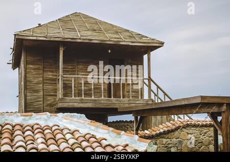 Ancienne grange en bois dans la ville de Sozopol, Bulgarie Sozopol, Bulgarie, Europe Banque D'Images