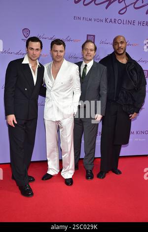 Weltpremiere von WUNDERSCHÖNER Samuel Schneider, Friedrich Mücke, Godehard Giese, Malick Bauer Ankunft zur WELTPREMIERE VON WUNDERSCHÖNER, ein film von Karoline Herfurthn Berlin, AM 04.02.2025 Photopress Mueller Banque D'Images