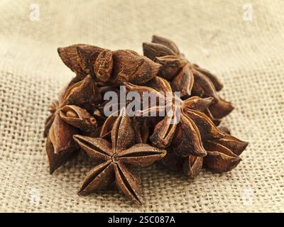 Photo du tas d'Anise au sac Banque D'Images