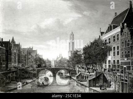 Gezicht op de Oudegracht te Utrecht UIT het zuiden vanaf de Geertebrug met de Smeebrug en op de achtergrond de Domtoren. Banque D'Images