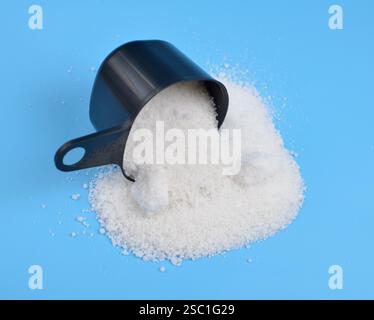 Le bisulfate de sodium, également connu sous le nom d'hydrogénosulfate de sodium, est le sel de sodium de l'anion bisulfate, dont la formule moléculaire est NaHSO4 Banque D'Images