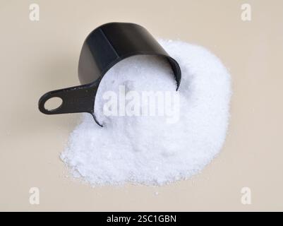 L'acide oxalique est un acide organique dont le nom systématique est l'acide éthanedioïque Banque D'Images