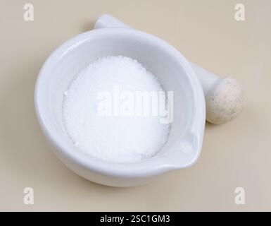 L'acide oxalique est un acide organique dont le nom systématique est l'acide éthanedioïque Banque D'Images