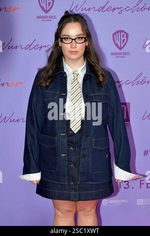 Dilara Aylin Ziem BEI der Premiere des Kinofilms Wunderschöner im Zoo Palast. Berlin, 04.02.2025 Foto:XM.xBehrensx/xFuturexImagex wunderschoener 5203 Banque D'Images