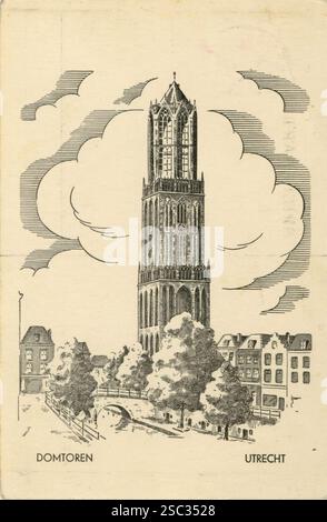 Gezicht op de Domtoren te Utrecht vanaf de Oudegracht in het Midden de Gaardbrug. Banque D'Images