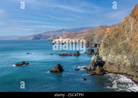 La côte Pacifique vue depuis le phare de point Bonita Banque D'Images