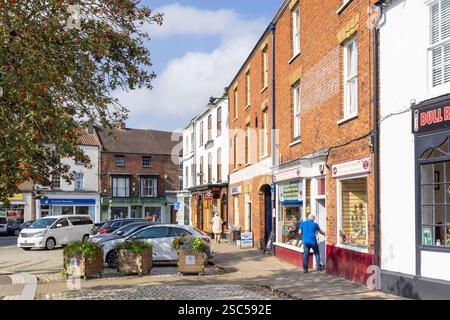 Parking Horncastle Market place au centre du village Horncastle Lincolnshire Angleterre GB Europe Banque D'Images