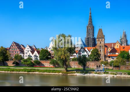 La tour Metzgerturm à Ulm, une porte de la ville historique. Banque D'Images