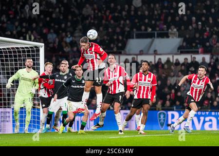 Eindhoven, pays-Bas. 05th Feb, 2025. Eindhoven - Joey Veerman du PSV Eindhoven lors des quarts de finale de la KNVB Beker 2024/2025, la coupe nationale néerlandaise. Le match se déroule entre le PSV Eindhoven et Feyenoord au Philips Stadion le 5 février 2025 à Eindhoven, aux pays-Bas. Crédit : Box to Box Pictures/Alamy Live News Banque D'Images
