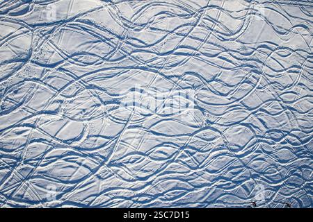 Ski et snowboard free ride en poudreuse pistes Banque D'Images