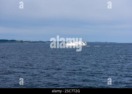 Un des ferries Breizhgo entre le Palais sur l'île de belle-Île-en-mer et le port de Quiberon Banque D'Images