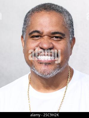 Newark, États-Unis. 06th Feb, 2025. (DOSSIER) Irv Gotti mort à 54 ans. Irv Gotti, un dirigeant de disque réputé, producteur de musique et entrepreneur mieux connu comme le fondateur de Murder Inc Records, qui était une empreinte de DEF Jam Recordings, est décédé le 5 février 2025. NEWARK, NEW JERSEY, États-Unis - AOÛT 28 : le producteur américain Irv Gotti (Irving Domingo Lorenzo Jr.) arrive aux MTV Video Music Awards 2022 qui se tiennent au Prudential Center le 28 août 2022 à Newark, New Jersey, États-Unis. (Photo de Xavier Collin/image Press Agency) crédit : image Press Agency/Alamy Live News Banque D'Images