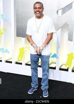 Newark, États-Unis. 06th Feb, 2025. (DOSSIER) Irv Gotti mort à 54 ans. Irv Gotti, un dirigeant de disque réputé, producteur de musique et entrepreneur mieux connu comme le fondateur de Murder Inc Records, qui était une empreinte de DEF Jam Recordings, est décédé le 5 février 2025. NEWARK, NEW JERSEY, États-Unis - AOÛT 28 : le producteur américain Irv Gotti (Irving Domingo Lorenzo Jr.) arrive aux MTV Video Music Awards 2022 qui se tiennent au Prudential Center le 28 août 2022 à Newark, New Jersey, États-Unis. (Photo de Xavier Collin/image Press Agency) crédit : image Press Agency/Alamy Live News Banque D'Images