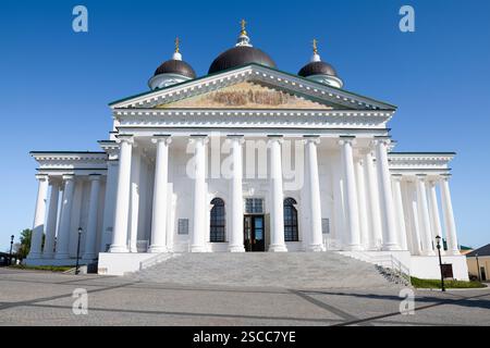 ARZAMAS, RUSSIE - 05 SEPTEMBRE 2024 : Cathédrale de la Résurrection du Christ (1814-1842) un jour ensoleillé de septembre Banque D'Images