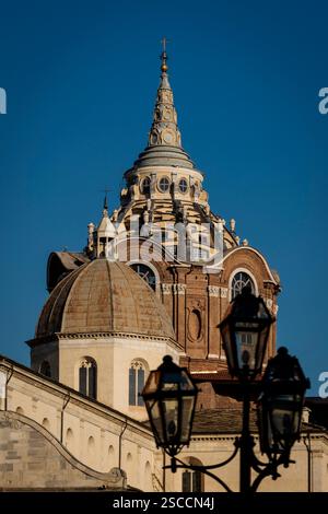 La cathédrale Saint-Jean de Turin accueille la chapelle Guarino Guarini du Saint Suaire. Banque D'Images