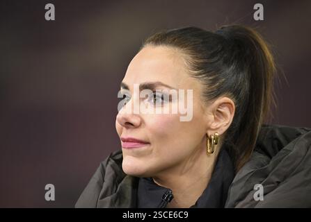 Présentatrice ARD Esther Sedlaczek portrait, DFB Cup, MHPArena, MHP Arena Stuttgart, Bade-Wuerttemberg, Allemagne, Europe Banque D'Images
