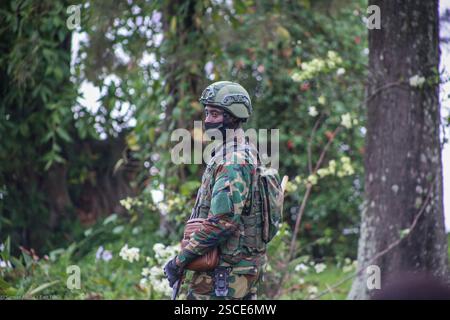 Le M23, le groupe rebelle opérant dans la région orientale de la République démocratique du Congo (RDC), tient une conférence de presse dans la ville de Goma. Banque D'Images