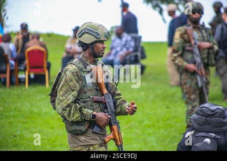 Le M23, le groupe rebelle opérant dans la région orientale de la République démocratique du Congo (RDC), tient une conférence de presse dans la ville de Goma. Banque D'Images