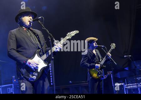Pete Doherty et Carl Barat, chanteur des Libertines, live sur European Tour 2025 au Columbiahalle de Berlin le 05/02/2025 Banque D'Images