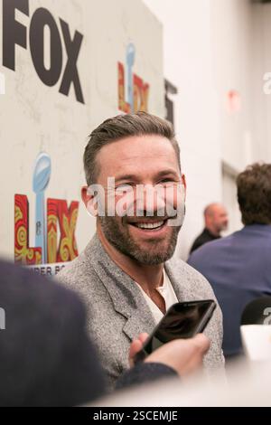 Nouvelle-Orléans, Louisiane, États-Unis. 6 février 2025. Julian Edelman s'adresse aux médias lors de la Fox Sports Media Day avant le Super Bowl LIX de la NFL. Crédit : Kindell Buchanan/Alamy Live News Banque D'Images