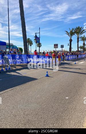 TORREMOLINOS, ESPAGNE - 20 OCTOBRE 2024 : finale des Championnats du monde de triathlon, paralympiens à Torremolinos, Espagne le 20 octobre 2024 Banque D'Images
