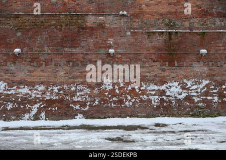 Un mur de briques d'un édifice patrimonial par une froide journée d'hiver à Chinatown, Vancouver, Colombie-Britannique. Banque D'Images