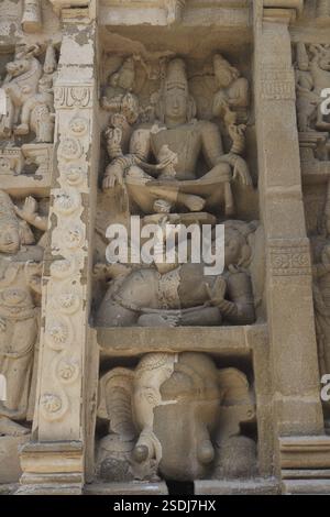 Temple Kailasanatha, architecture du temple dravidien, période Pallava (VIIe - IXe siècle), district Kanchipuram, État Tamil Nadu, Inde, Asie Banque D'Images