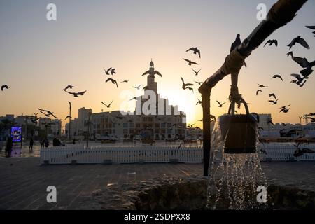 La mosquée Al Fanar est l'un des monuments les plus célèbres de Doha, caractérisé par sa forme en spirale, et est situé près du Souq Waqif, Doha Qat Banque D'Images