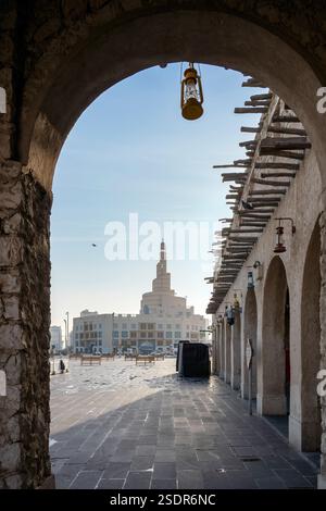 La mosquée Al Fanar est l'un des monuments les plus célèbres de Doha, caractérisé par sa forme en spirale, et est situé près du Souq Waqif, Doha Qata Banque D'Images