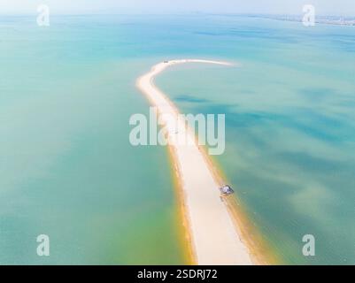 Vue ériale d'un magnifique Sandbar entouré d'eaux turquoise Banque D'Images