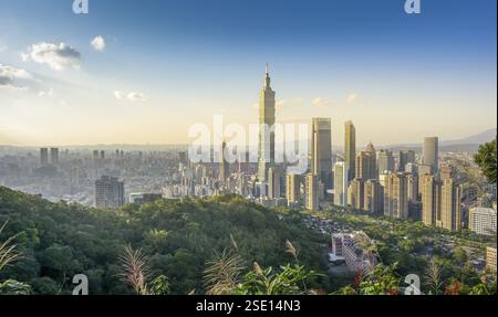 Vue panoramique sur les gratte-ciel de Taipei depuis Elephant Mountain, Taiwan, Asie Banque D'Images