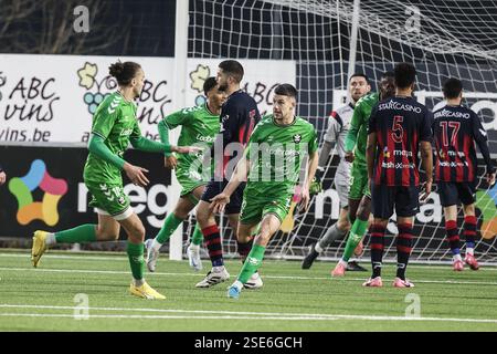 Liège, Belgique. 08th Feb, 2025. Les joueurs de Francs Borains célèbrent lors d'un match de football entre le RFC Liège et le Royal Francs Borains, samedi 08 février 2025 à Liège, le jour 21 de la deuxième division 2024-2025 'Challenger Pro League' 1B du championnat belge. BELGA PHOTO BRUNO FAHY crédit : Belga News Agency/Alamy Live News Banque D'Images
